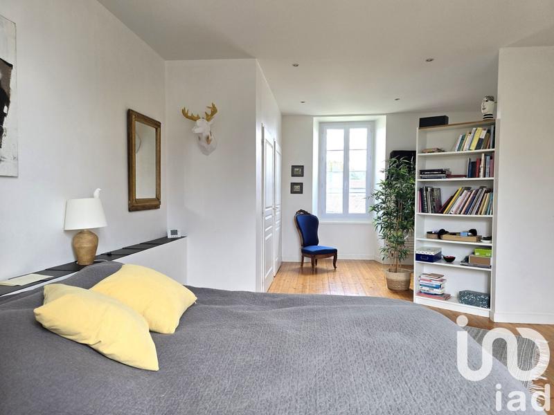 Maison - 298 m² - 11 pièces