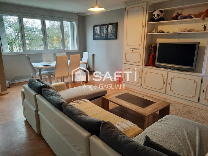 Appartement - 120 m² - 5 pièces