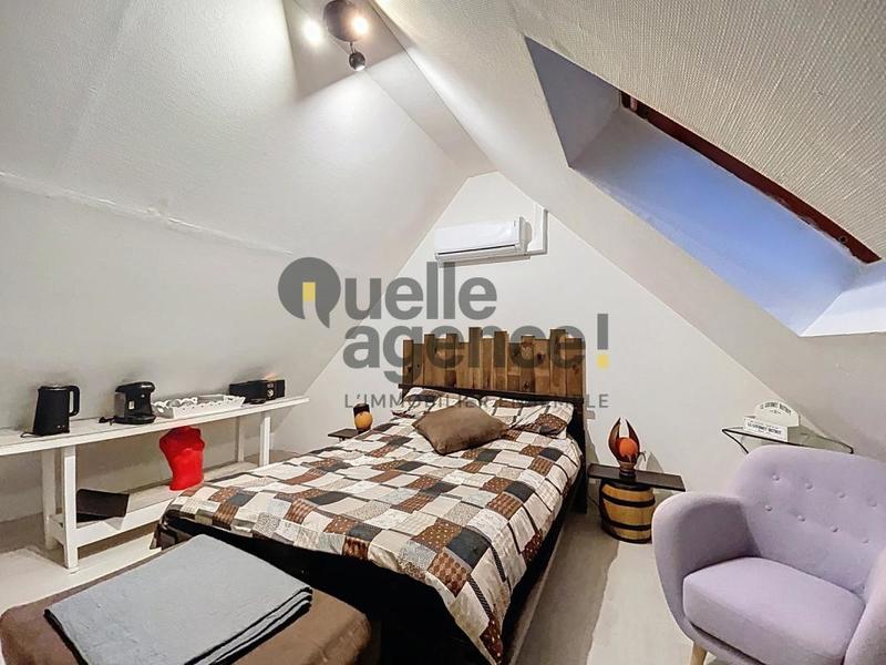 Maison - 176 m² - 8 pièces