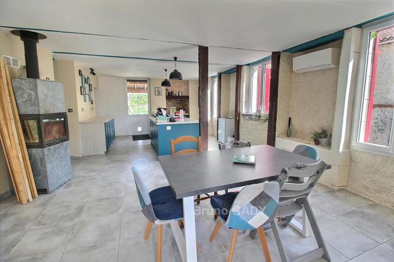Maison - 160 m² - 7 pièces
