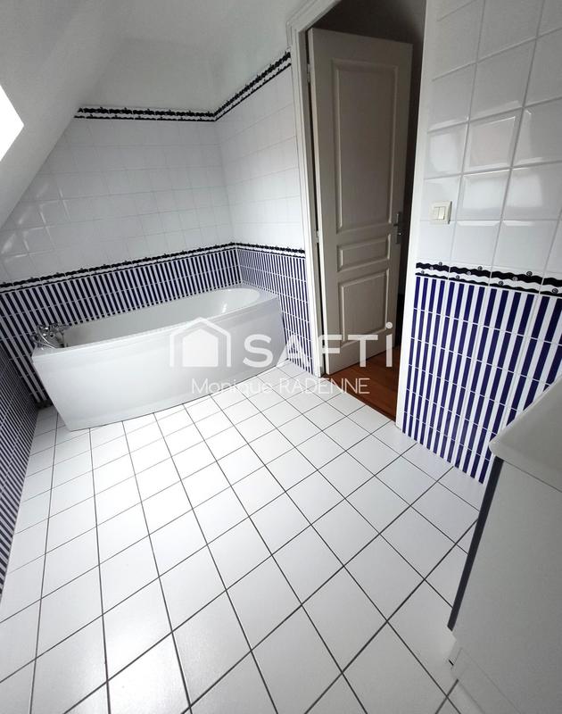 Maison - 167 m² - 8 pièces