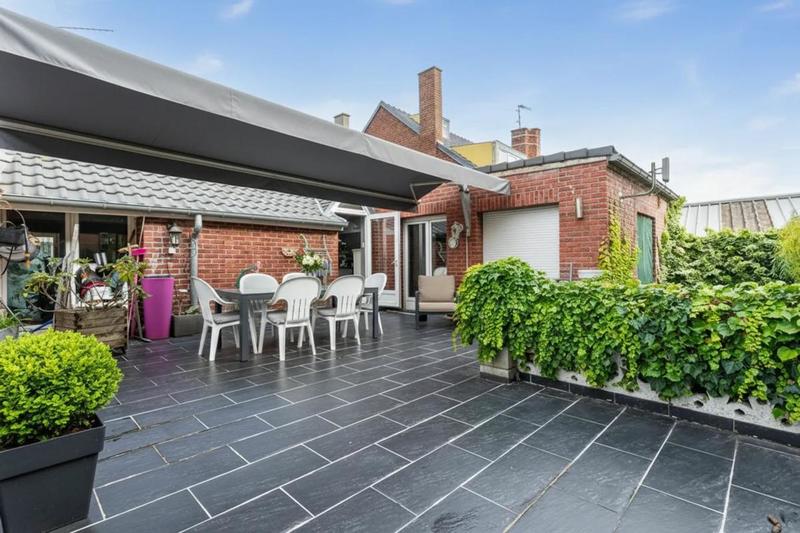 Maison de ville - 240 m² - 10 pièces