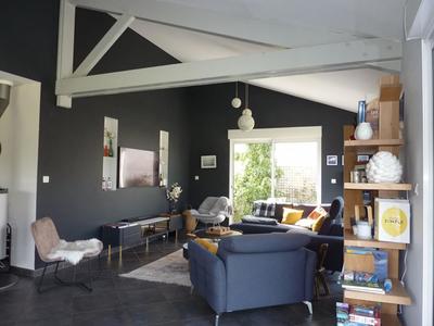 Maison - 207 m² - 9 pièces