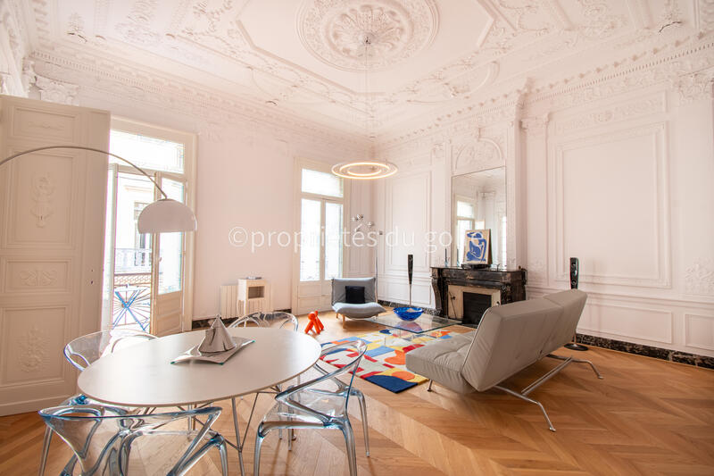 Appartement - 92 m² - 2 pièces