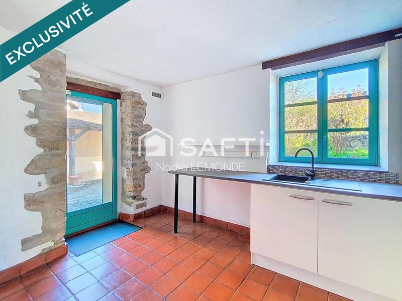 Maison - 240 m² - 6 pièces