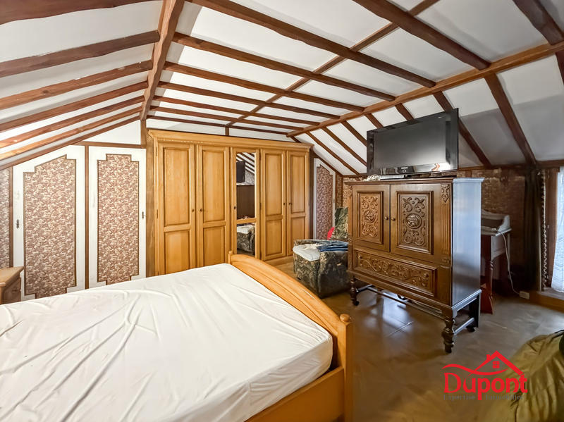 Maison - 136 m² - 8 pièces