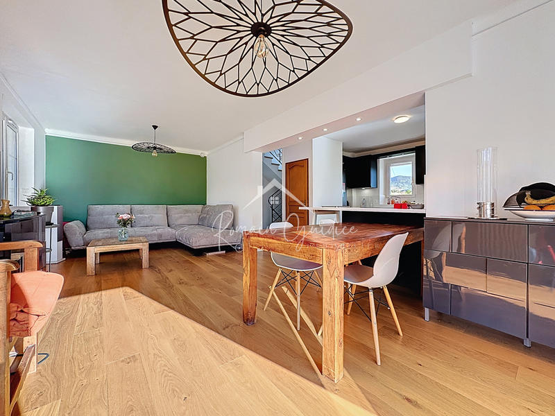 Maison - 128 m² - 5 pièces