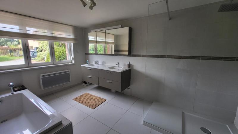 Corps de ferme - 249 m² - 11 pièces