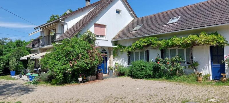 Maison - 400 m² - 11 pièces