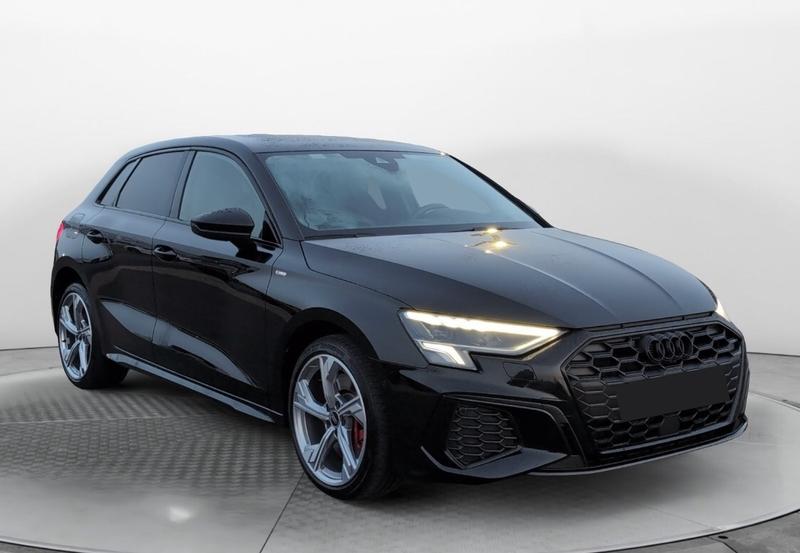 Audi A3 sportback 45 TFSIe s-Line 245 Hybride Rechargeable / Regulateur de Distance Prédisposition Attelage Capteur Angle Mort Keyless