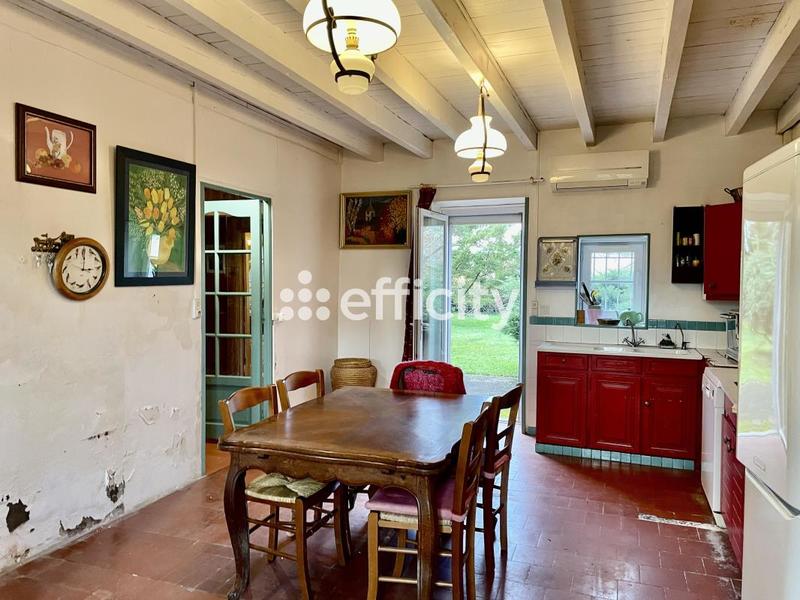 Maison - 215 m² - 6 pièces