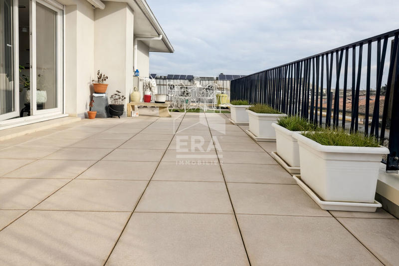 Appartement - 94 m² - 4 pièces