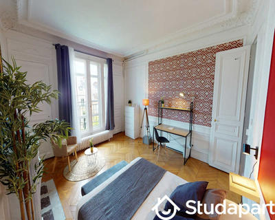 Chambre - 180 m² - 1 pièce