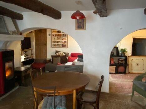 Maison - 104 m² - 4 pièces