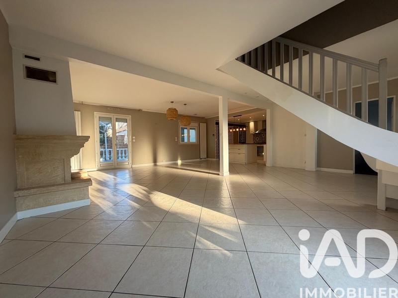 Maison - 122 m² - 5 pièces