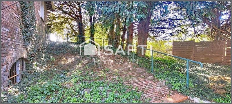 Maison - 320 m² - 15 pièces