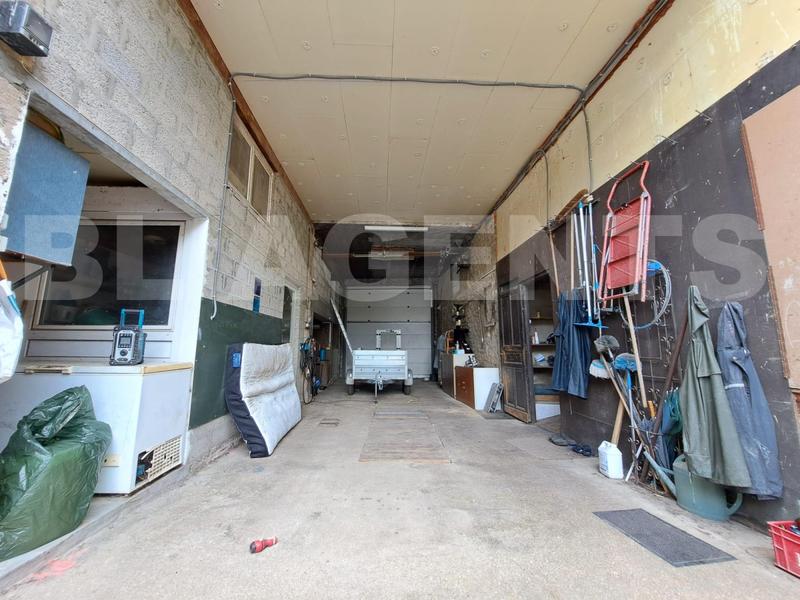 Maison - 275 m² - 8 pièces