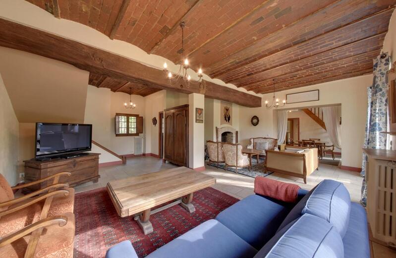 Maison - 244 m² - 10 pièces