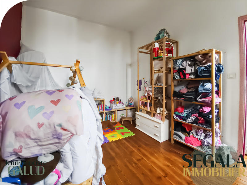 Maison - 230 m² - 6 pièces