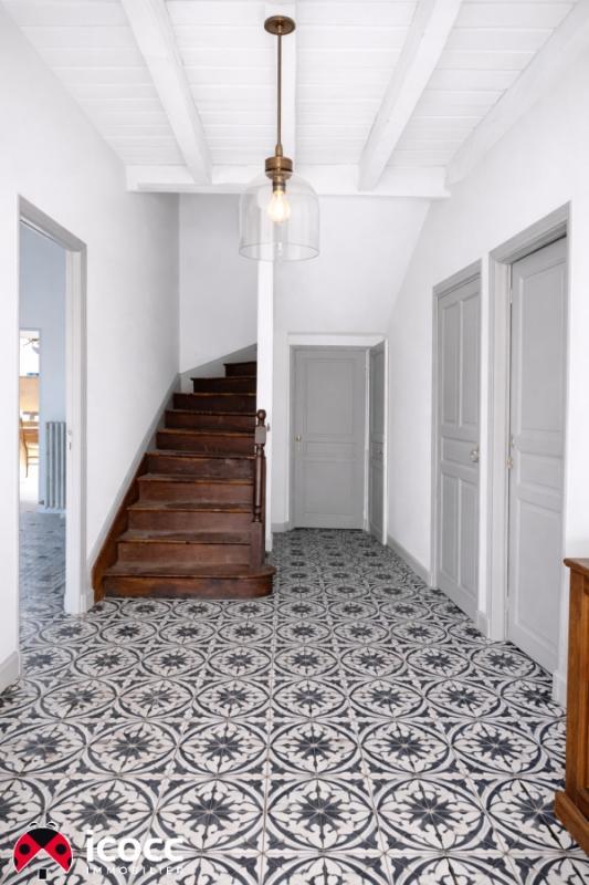 Demeure - 185 m² - 6 pièces