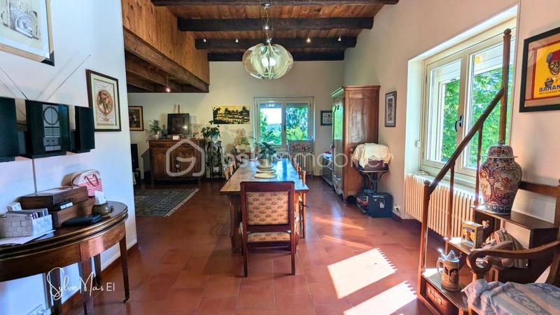 Maison - 313 m² - 10 pièces