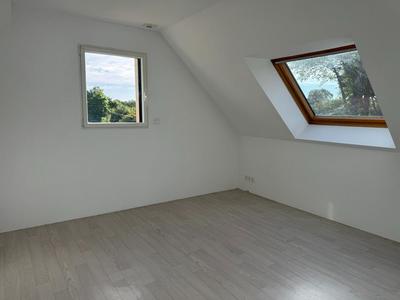 Maison - 180 m² - 7 pièces