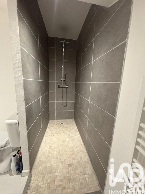 Maison - 210 m² - 7 pièces