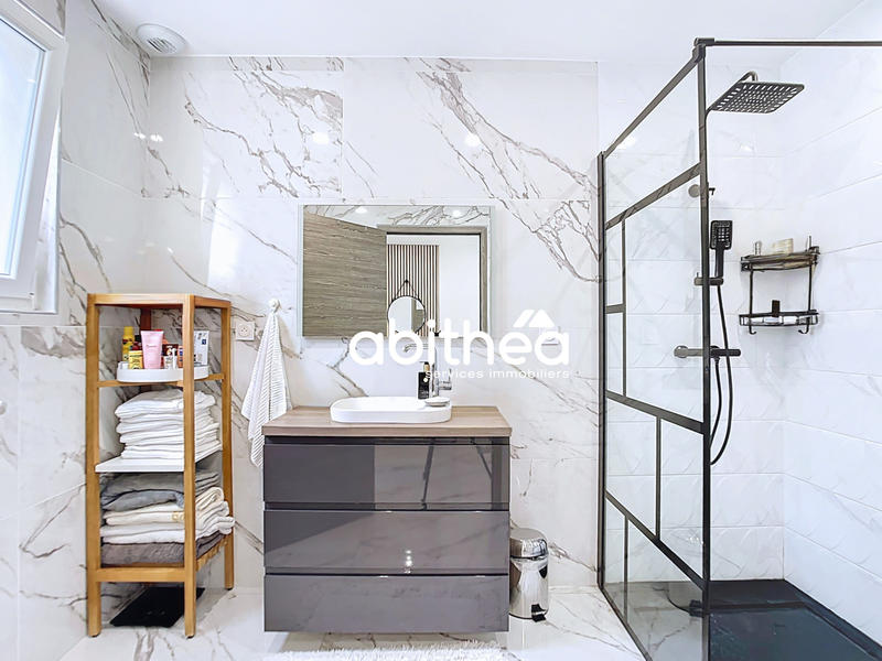 Villa - 140 m² - 4 pièces