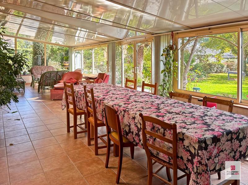 Maison - 248 m² - 8 pièces