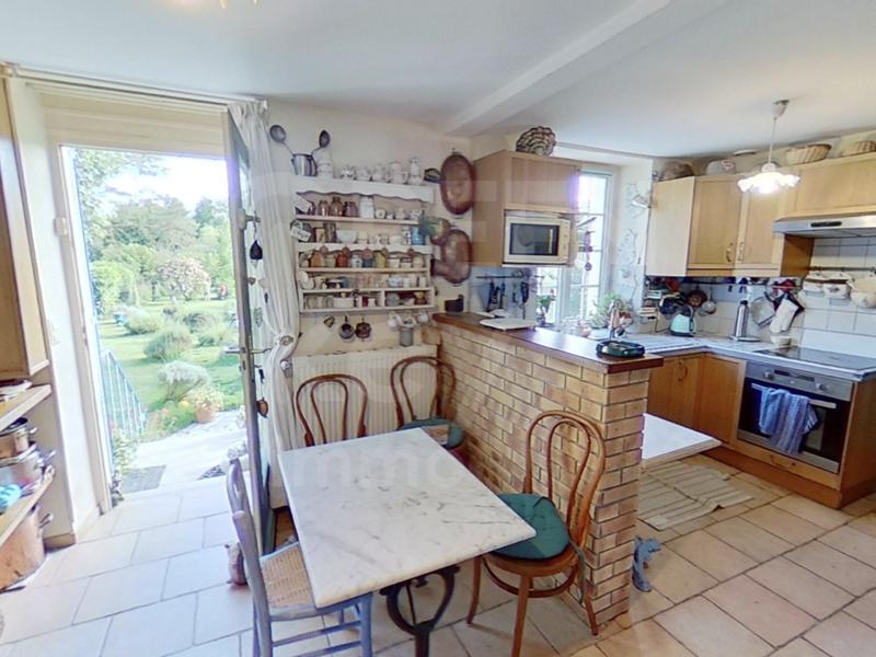 Maison - 211 m² - 7 pièces