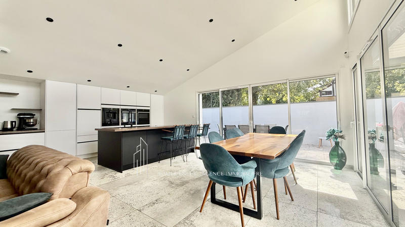 Villa - 165 m² - 7 pièces