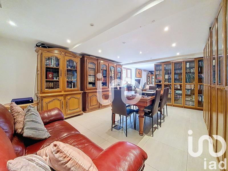 Maison - 193 m² - 6 pièces