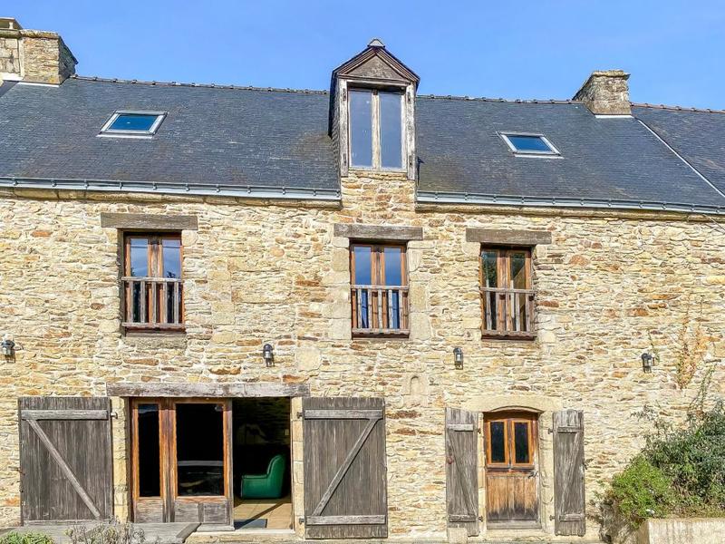 Maison en pierre - 163 m² - 6 pièces