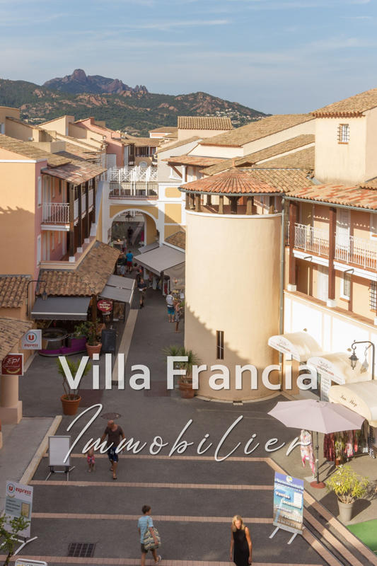 Fonds de commerce - Magasins - 75 m²