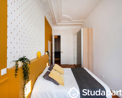 Chambre - 220 m² - 1 pièce