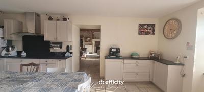 Maison - 258 m² - 11 pièces