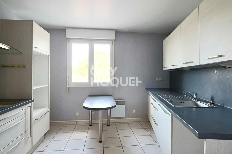 Appartement - 90 m² - 4 pièces