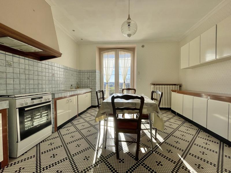 Maison traditionnelle - 120 m² - 6 pièces