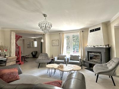 Maison - 188 m² - 6 pièces