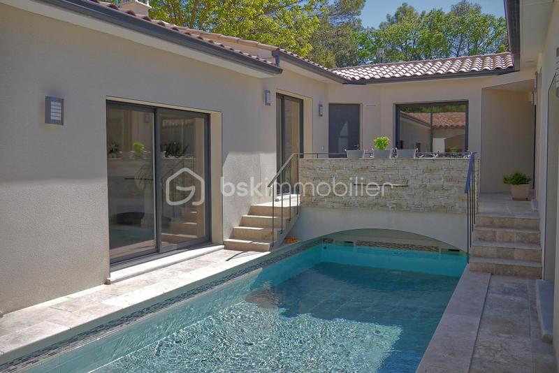 Villa - 170 m² - 6 pièces