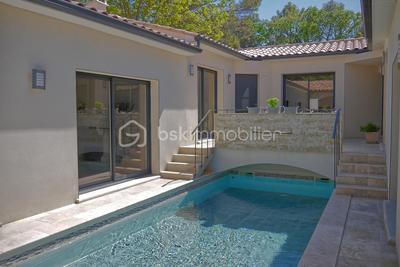 Villa - 170 m² - 6 pièces