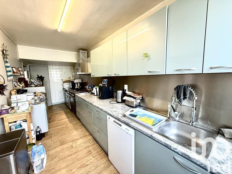 Maison - 270 m² - 11 pièces