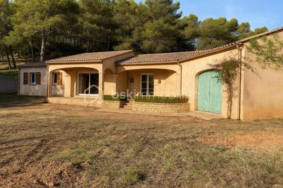 Maison traditionnelle - 100 m² - 4 pièces