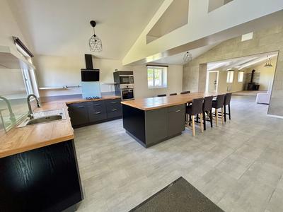 Villa - 190 m² - 6 pièces