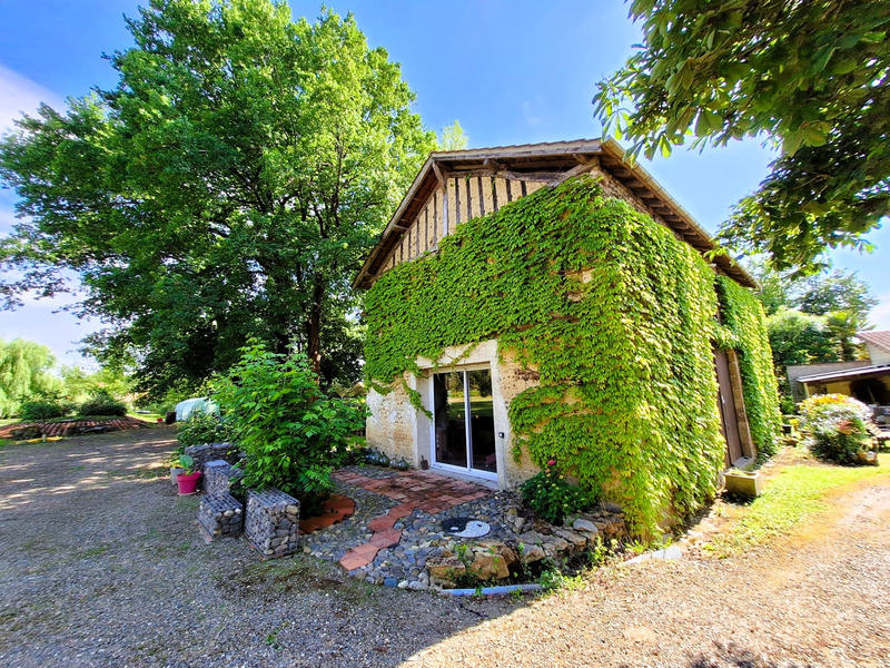 Maison bourgeoise - 219 m² - 6 pièces