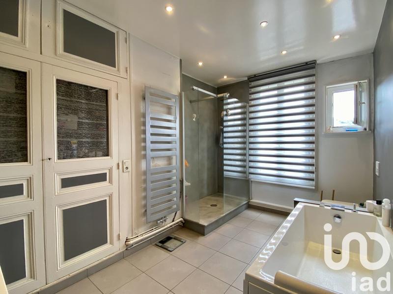 Maison - 195 m² - 10 pièces