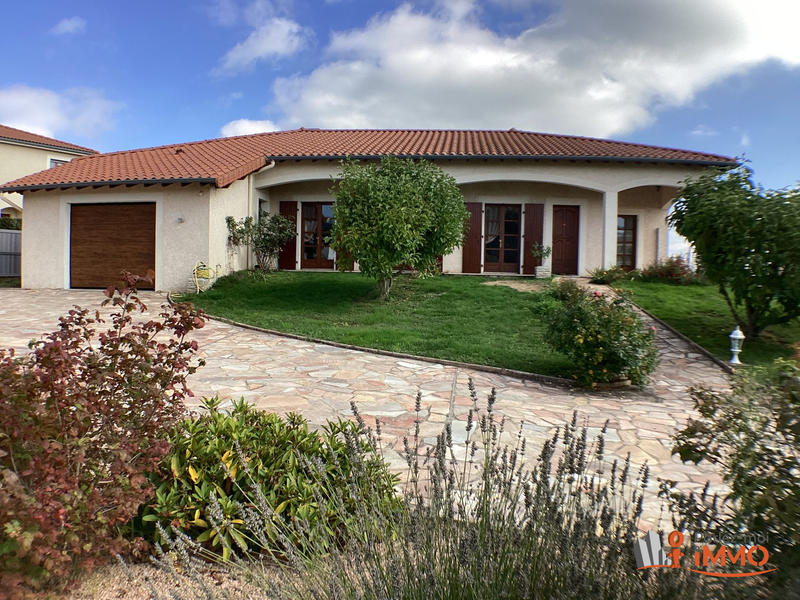 Maison - 110 m² - 4 pièces