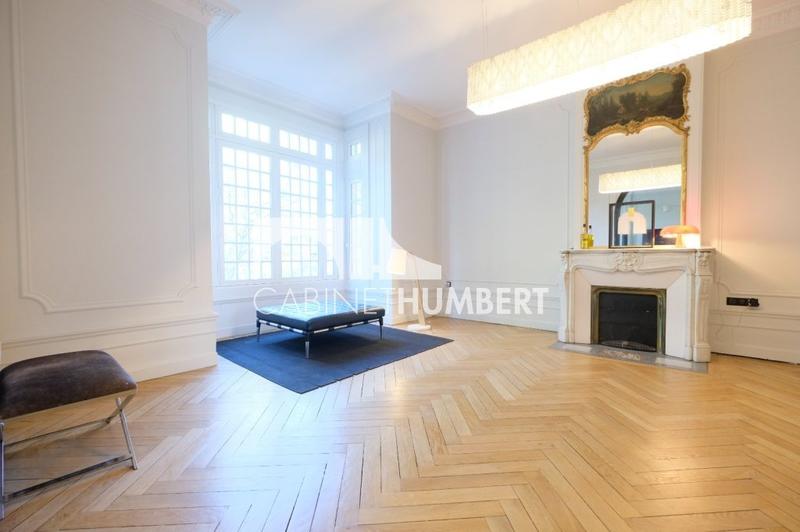 Appartement - 200 m² - 5 pièces