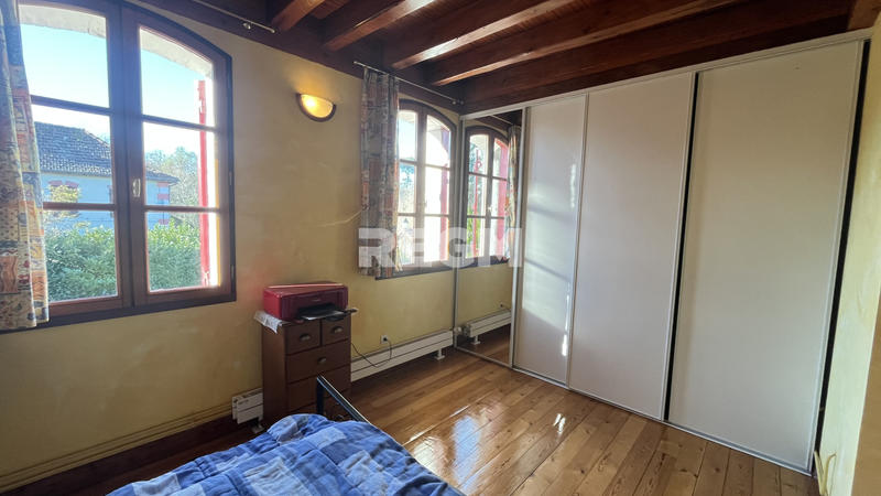 Propriété - 196 m² - 5 pièces