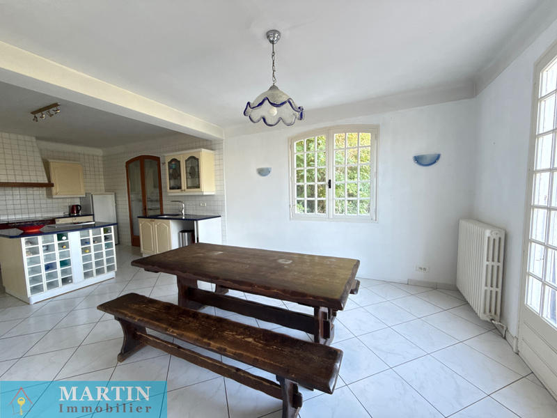 Villa - 205 m² - 8 pièces